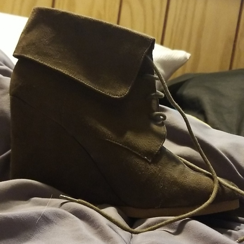 Booties - Picture 4 of 4